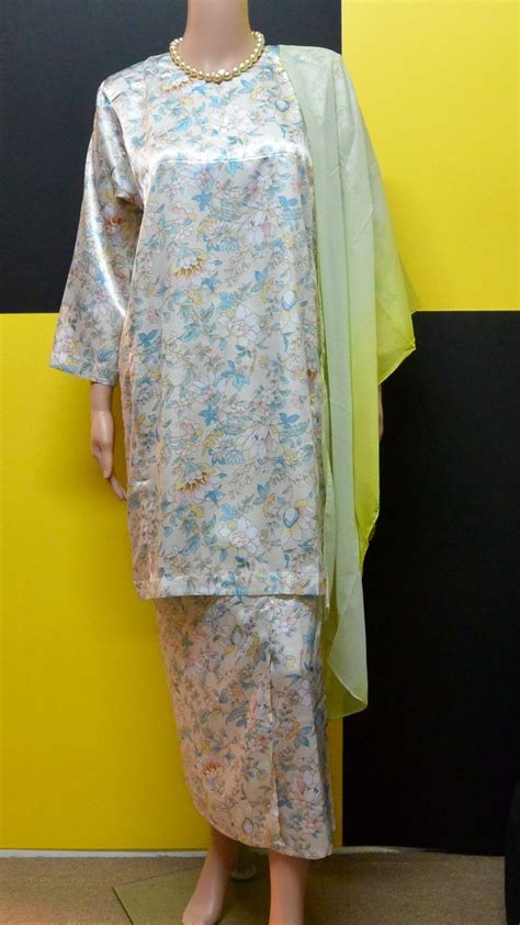 Traditional Baju Kurung In Silk Satin Necklace And Shawl Sold