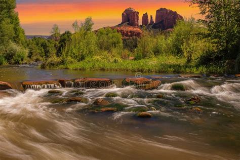 Roca De La Catedral En Sedona Arizona Imagen De Archivo Imagen De