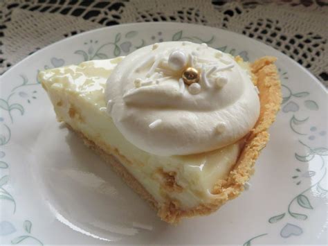 Old Fashioned Lemon Icebox Pie The English Kitchen