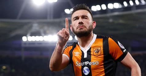 West Ham S Robert Snodgrass Told Me On My First Day He Wanted A Transfer Says New Hull Boss