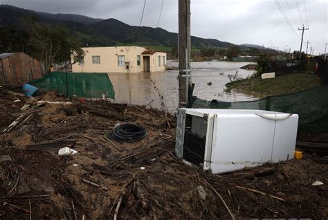 Estados Unidos Una Castigada California Espera Inundaciones