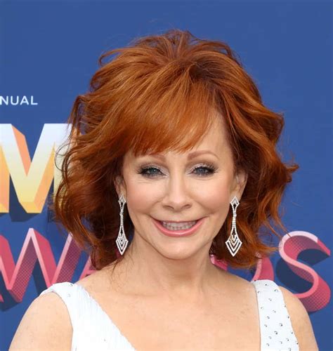 15 Reba Mcentire Hairstyles For Women Over 40 Hair Cutting Techniques Hair Styles Medium