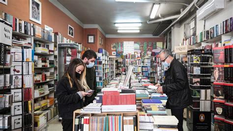 "Voy a comprar libros por si acaso", el comentario en las librerías de ...