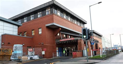 Doctor Had Sex With Nurse While Patient Was Under Anaesthetic Tribunal Hears The Mirror