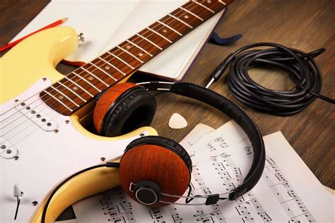 Can You Plug Headphones Into A Bass Guitar 6 Solutions