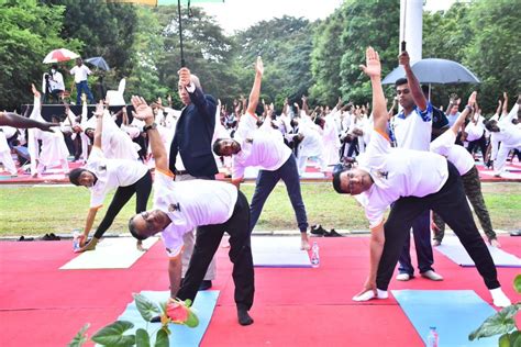 India In Sri Lanka On Twitter Great Yoga Pose And Stretch By