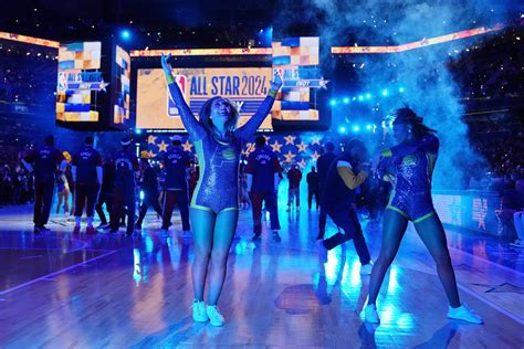 The Real Mvps Spirit Squads See Photos Of Nba Cheerleaders At The All Star Game