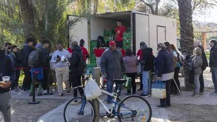 El Síndic de Greuges investiga cómo malviven los sintechos en el cauce