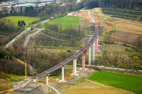 Luftbild Bestwig Baustelle am Autobahn Brückenbauwerk der BAB AA 46