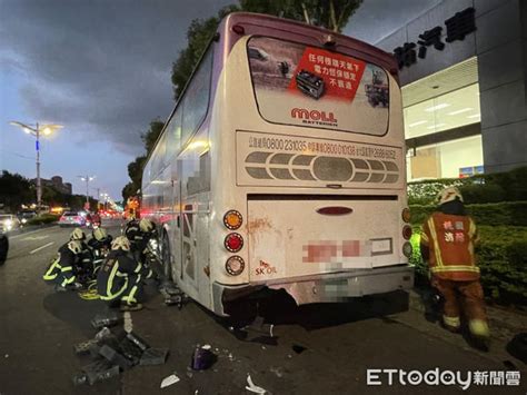 桃園16歲高中生無照騎車！高速追撞公車 捲入車底「右腿斷了」 Ettoday社會新聞 Ettoday新聞雲