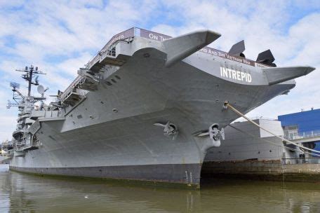 USS Intrepid (CV-11): Photos, History, Specification