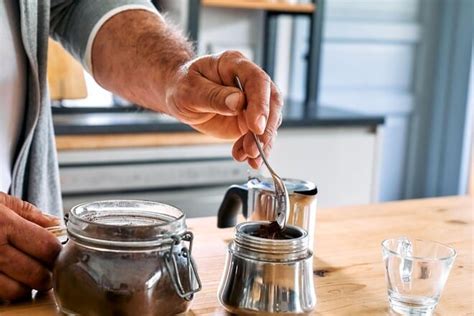 Cafeteira Francesa Saiba Como Preparar Seu Caf Corretamente Caf