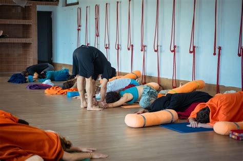 Best Hour Yin Yoga Teacher Training In India Yin Yoga International