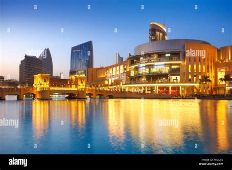 The Dubai Mall Hi Res Stock Photography And Images Alamy