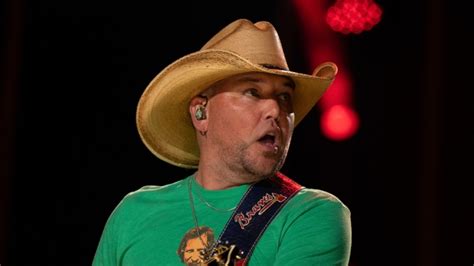 Cmt Music Awards Jason Aldean To Perform Carly Cody Megan More