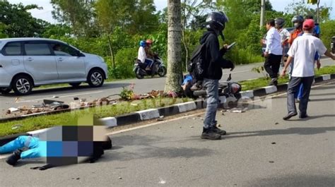 Laju Pengendara Motor Tabrak Pot Bunga Di Bontang Lestari