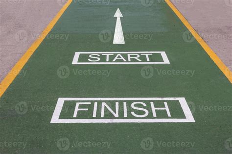 finish line and start line with arrow 10751156 Stock Photo at Vecteezy