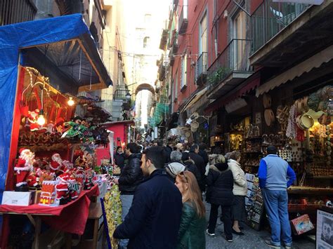 San Gregorio Armeno La Via Dei Presepi Di Napoli Photogallery Rai News