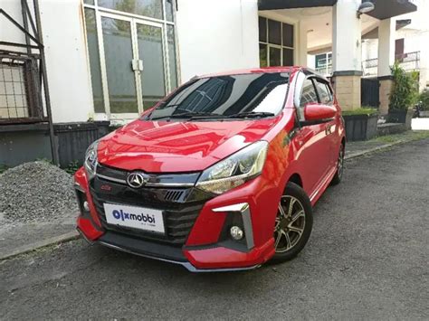 OLXmobbi DAIHATSU AYLA 1 2 R Deluxe Bensin A T 2021 MERAH Mobil