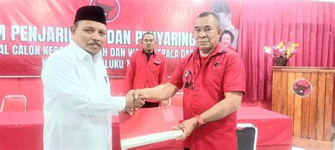 MTH Resmi Daftar Balon Bupati Malra PB Ambil Formulir PDI Perjuangan