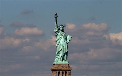 38 Years Ago David Copperfield Made the Statue of Liberty Disappear ...