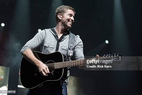 503 Josh Turner In Concert Stock Photos High Res Pictures And Images