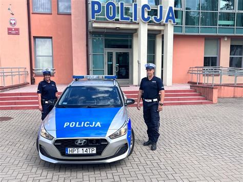 Wpad Do Wody I Zacz Si Topi Braniewscy Policjanci Uratowali Ycie