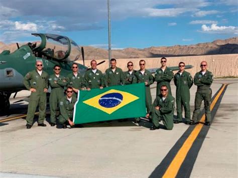 Militares da FAB participam de exercício internacional Avião Revue