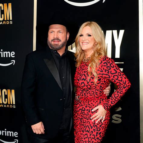 How Trisha Yearwood, Garth Brooks celebrated their 18th wedding ...