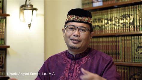 Gerakan Berputar Imam Setelah Shalat Ustadz Ahmad Sarwat Lc M A