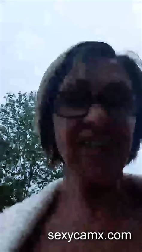 Sexy Mature Lady Sucks Cock Magnificently