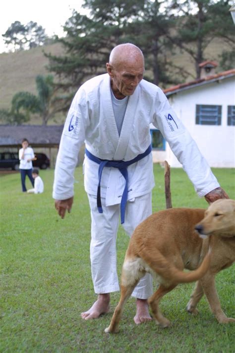 Uma Visita Ao Templo De H Lio Gracie Em Seu Anivers Rio De Anos