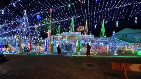 Famosa Casa Iluminada De Sc Se Prepara Para Acender As Luzes De Natal