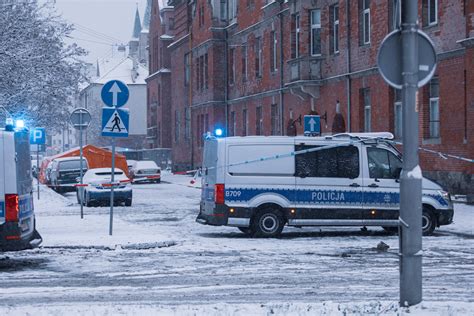 Strzelanina we Wrocławiu Dwóch policjantów rannych ALERT RCB