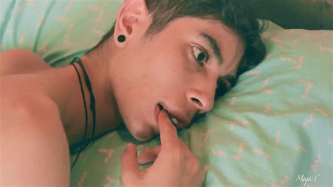 Vídeos Gay De Chicos En La Cama Gratis Xhamster