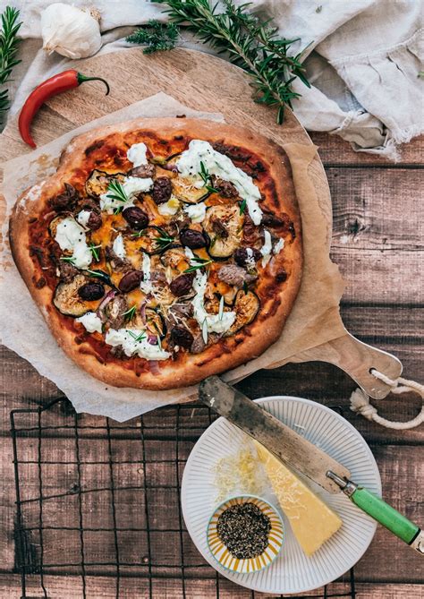 Lamb Souvlaki Pizza Recipe With Tzatziki Yoghurt