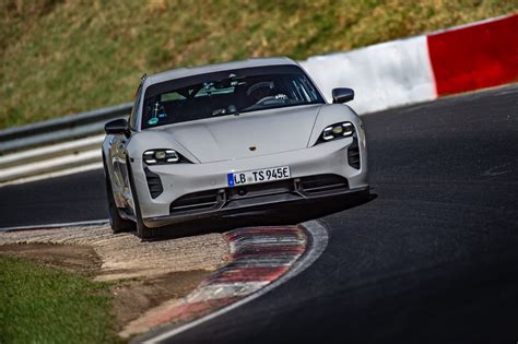 El Porsche Taycan Bate El R Cord En N Rburgring