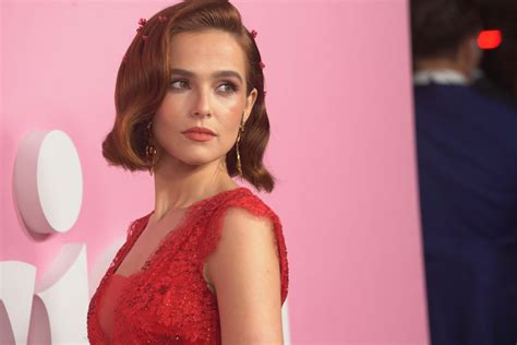 Neue Frisur Der Copper Bob Von Zoey Deutch Ist Der Frisuren Trend Für