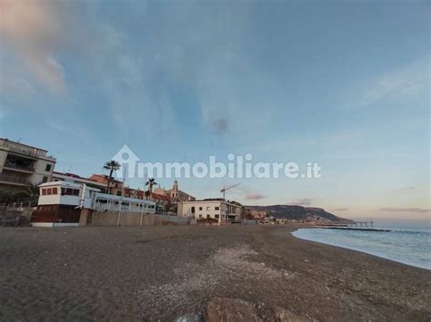 Vendita Appartamento Pietra Ligure Trilocale In Piazza San Nicol