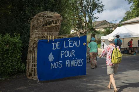 Mouvement Anti Bassines Brefs Affrontements En Marge De La Manifestation