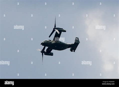 Tiltrotor military aircrafts hi-res stock photography and images - Alamy