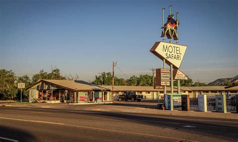 Historic Motel Safari On Route 66 In Tucumcari New Mexico Photograph