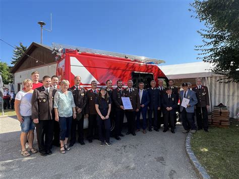 Jubil Um Freiwillige Feuerwehr R Hrabrunn Feiert J Hriges Bestehen