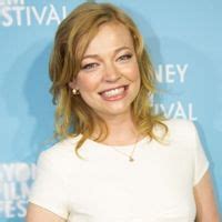 Sarah Snook Bojana Novakovic NSBC scene de sex fără muzică xHamster