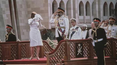 Kate Middleton La Gonna Corta Svela Le Gambe Nude E Non Che L Ultimo Di Una Lunga Lista Di