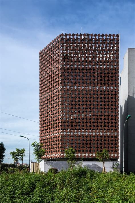 How To Make A Facade With Recycled Materials 21 Notable Examples