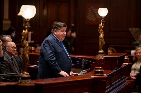 Illinois Senate Democrats Back State Budget With 750 Million In Tax