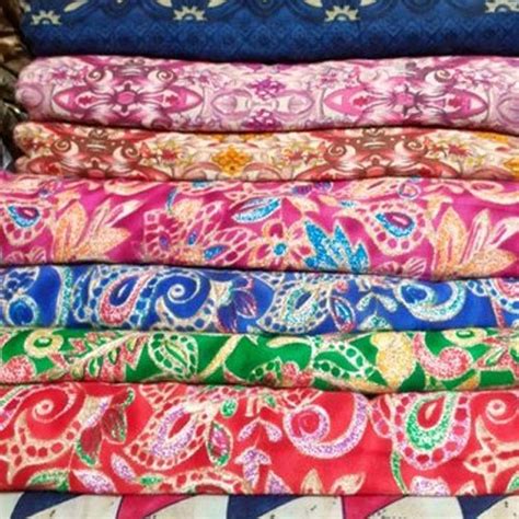 Fancy Printed Cotton Satin Fabric For Garments Packaging Type Lump At