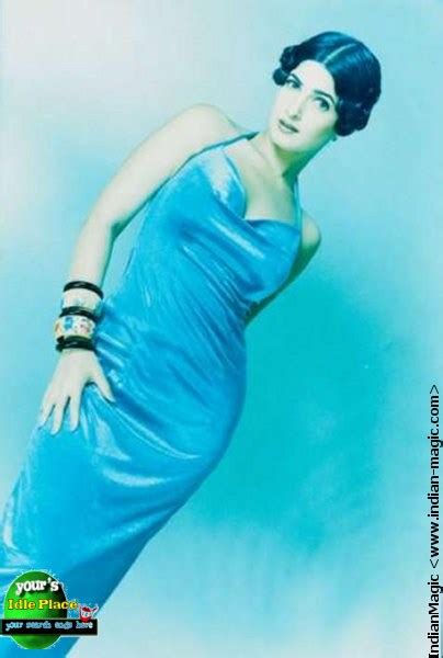 ACTRESS PHOTO COLLECTION ACTRESS TWINKLE KHANNA HOT PHOTO COLLECTION 2
