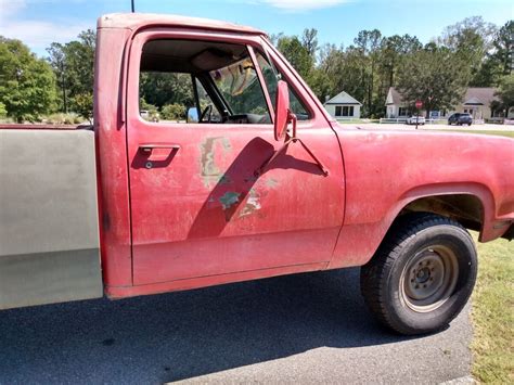 1977 Dodge W200 M885 4x4 318 V8 Automatic Former Military